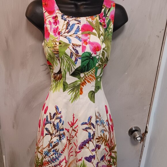 Zara Dresses & Skirts - Zara Basic Lovely Floral Dress